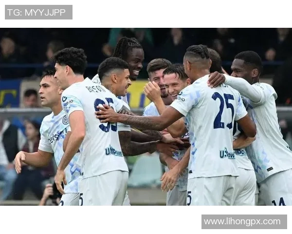 欧联杯精彩对决拜仁逆转那不勒斯乌龙球成关键转折点